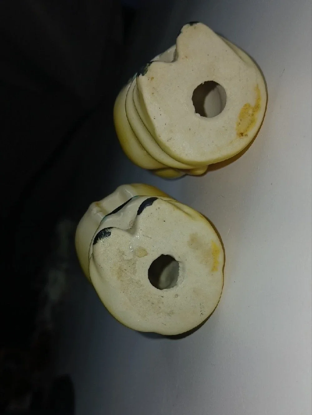 N/A pair yellow